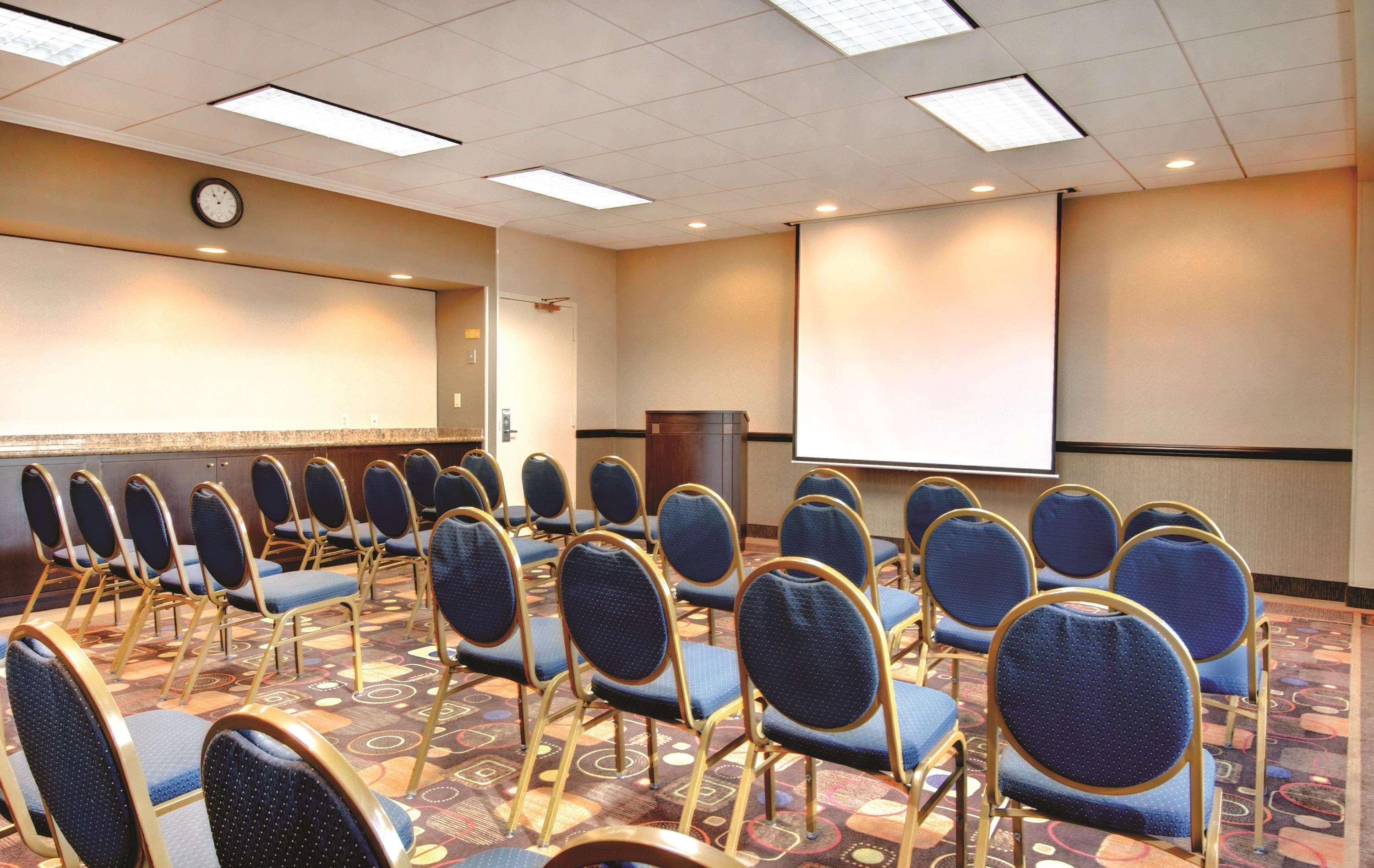 Hotel Doubletree By Hilton Orange County Airport à Santa Ana Extérieur photo