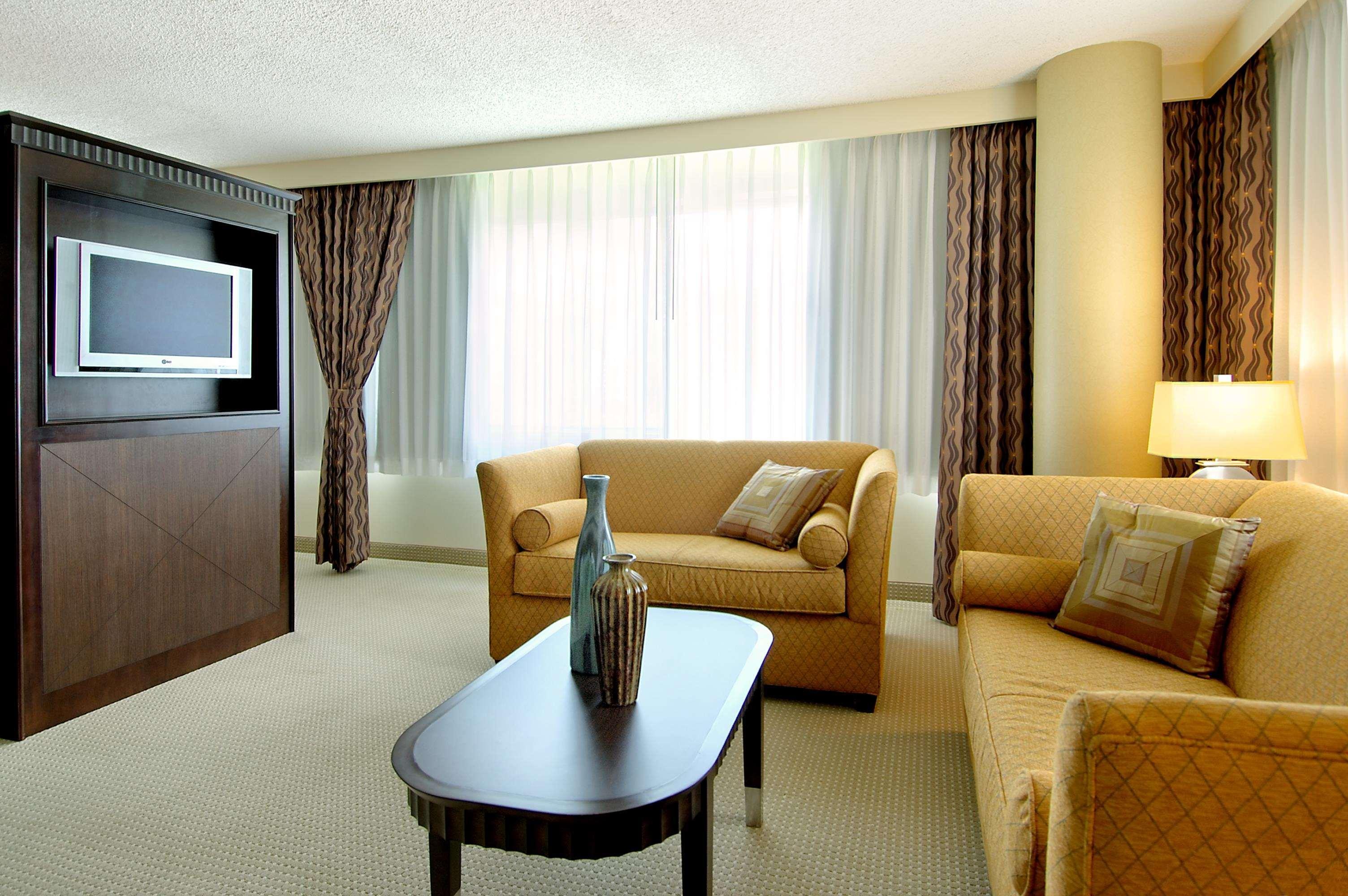 Hotel Doubletree By Hilton Orange County Airport à Santa Ana Extérieur photo