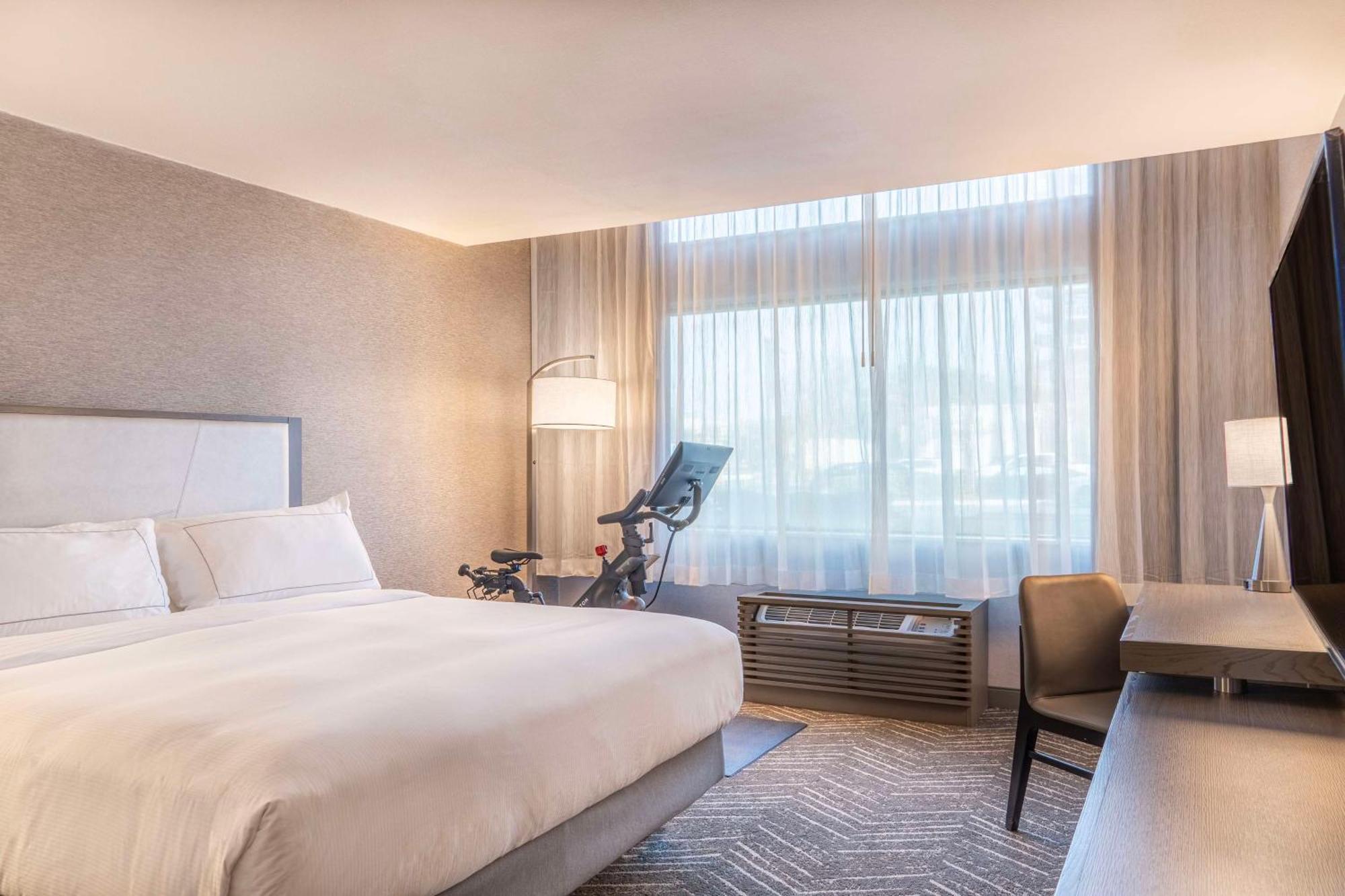Hotel Doubletree By Hilton Orange County Airport à Santa Ana Extérieur photo