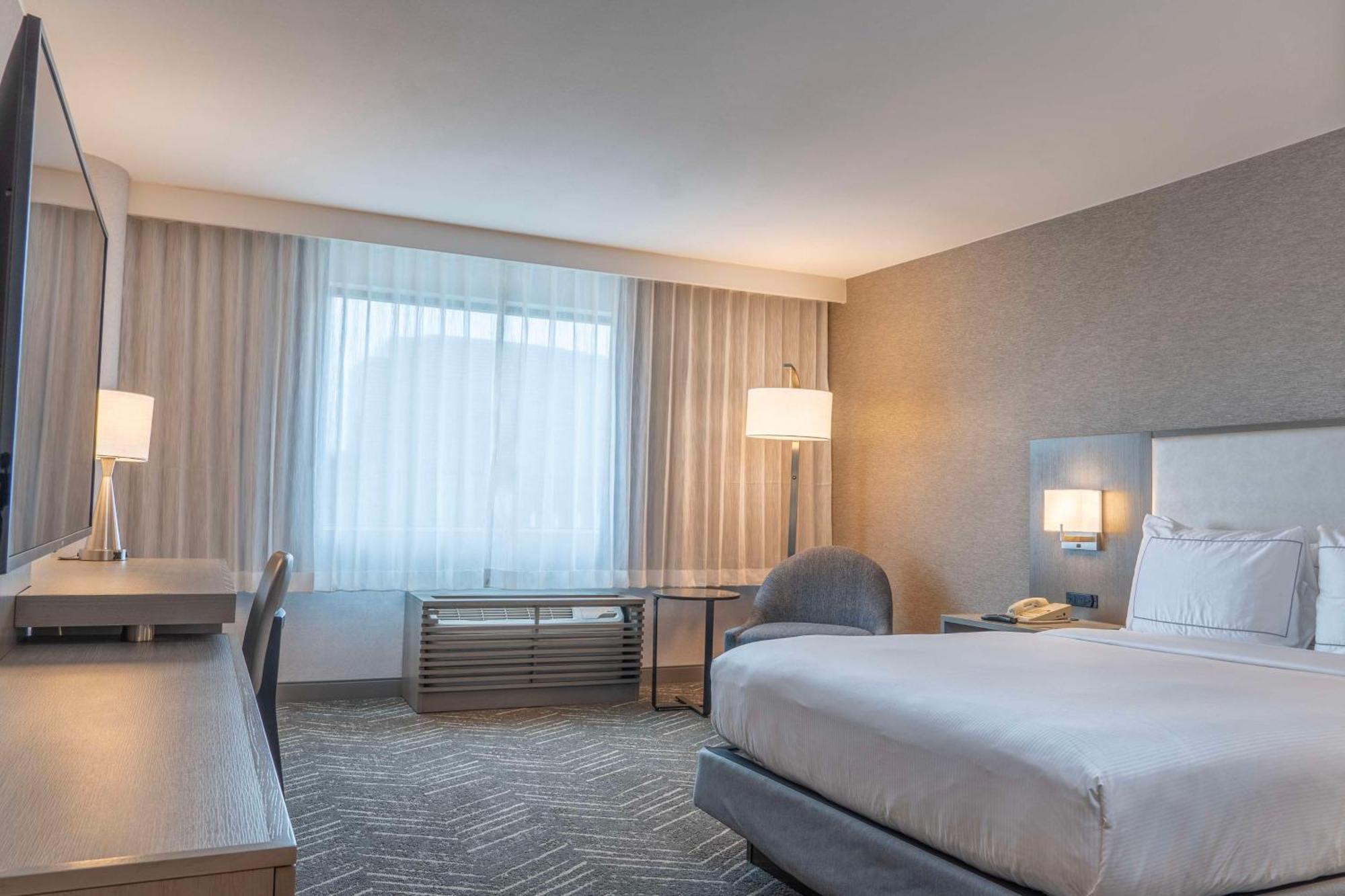 Hotel Doubletree By Hilton Orange County Airport à Santa Ana Extérieur photo