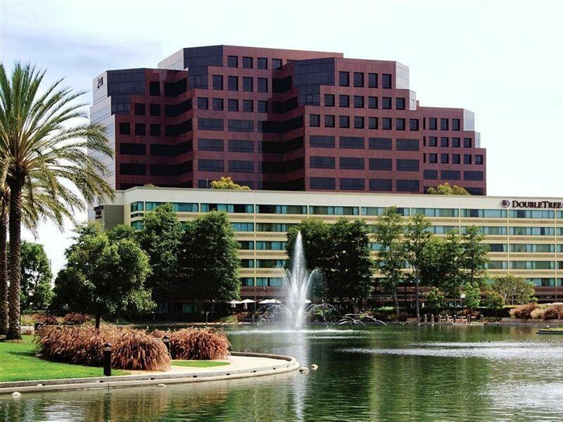 Hotel Doubletree By Hilton Orange County Airport à Santa Ana Extérieur photo